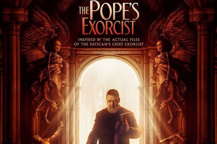 <p>Ket foto: sinopsis film The Pope&#8217;s Exorcist (foto/instagram/@popes_exorcist)</p>
