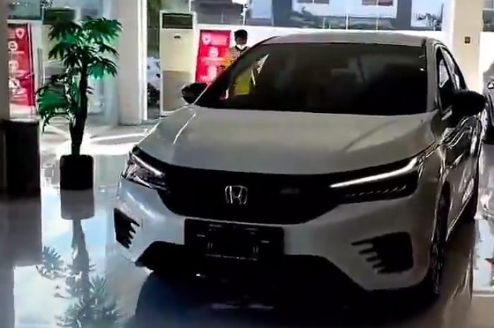 <p>Ket foto: spesifikasi mobil Honda City Hatchback RS 2023 (foto/Instagram/@hondabandung_george)</p>
