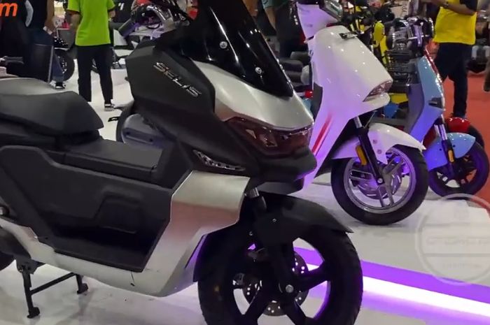 <p>Ket foto: spesifikasi dan harga motor listrik Selis eCITI (Foto/YouTube/Otomotif Kompascom) </p>
