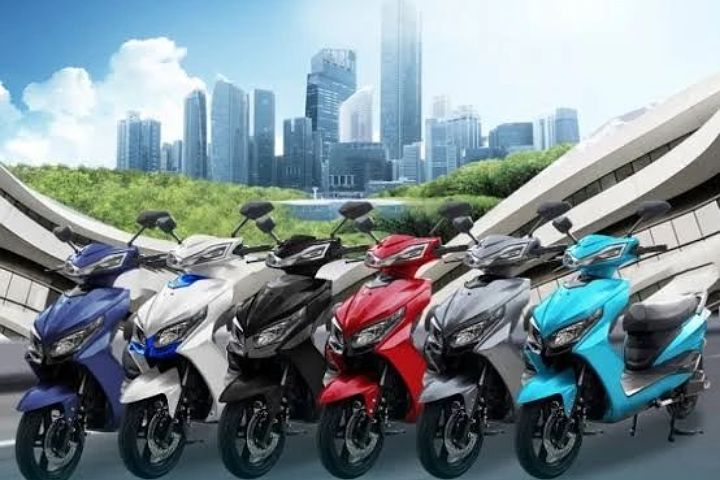 <p>Ket foto: Keunggulan spesifikasi motor listrik Smoot Tempur (foto/instagram/@emoto_emo)</p>
