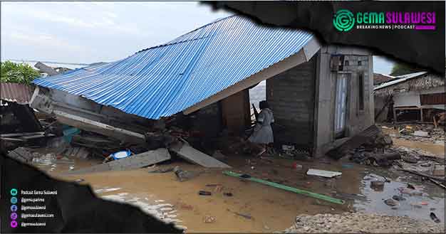 <p>Ket Foto: Warga rumah rusak akibat banjir bandang di Desa Torue </p>
