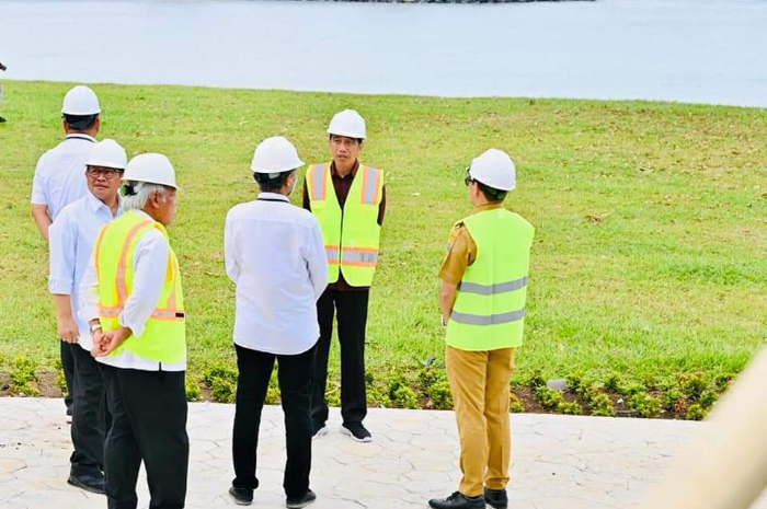 <p>Ket Foto: Presiden Joko Widodo saat berkunjung ke destinasi wisata Likupang, Minahasa Utara, Sulut, Kamis 19 Januari 2023 (Foto/Facebook Setkab RI)</p>

