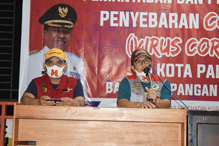 <p>Press conference Tim Satgas Covid-19 Kota Palu di Baruga Vatulemo.</p>
