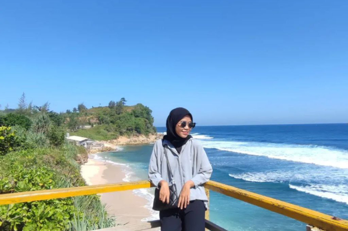 <p>Ket foto: Spot foto di wisata Pantai Pacar Tulungagung, indah banget (Foto/Instagram/trista_yns17)</p>
