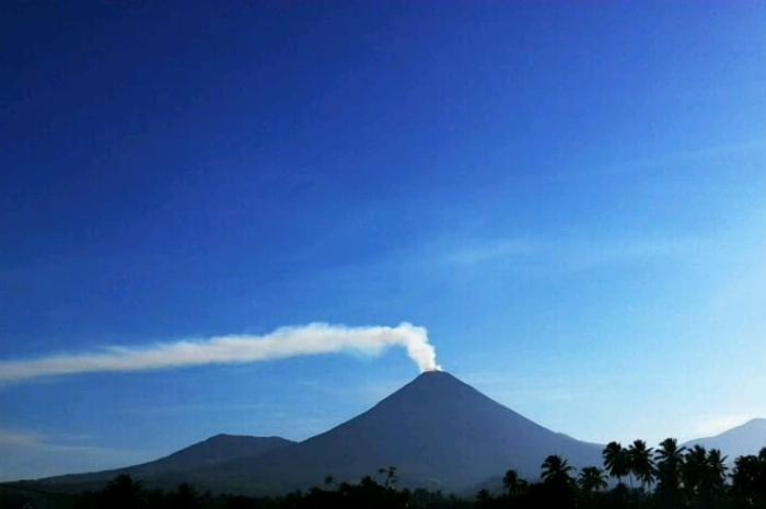 <p>Ket Foto: Gunung Soputan (Foto/magma.esdm.go.id)</p>
