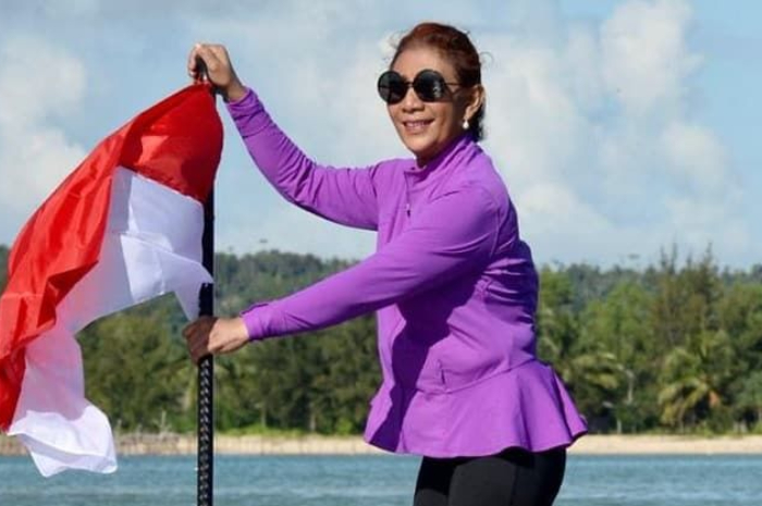 <p>Ket. Foto: Susi Pudjiastuti Membantah Rumor Pilot Kapten Philips Bergabung ke OPM (Foto/Pinterest)</p>
