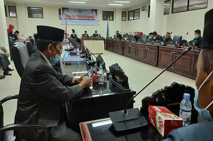 <p>Foto: Rapat Banggar DPRD Parimo.</p>

