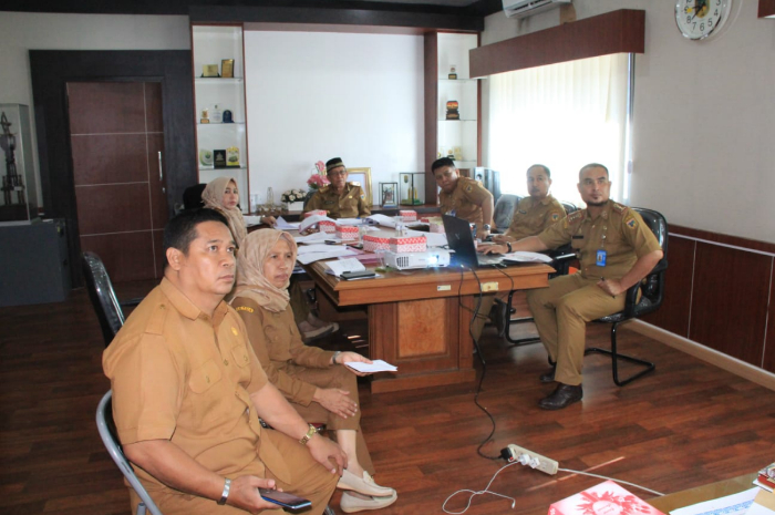 <p>Keterangan Foto : Rapat persiapan HUT Sulteng, (Foto/Biro Adm Pimpinan)</p>
