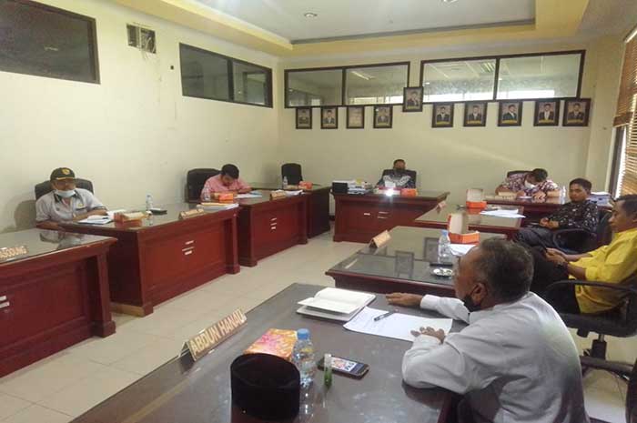 <p>Foto: RDP DPRD dan Disdukcapil Parigi Moutong.</p>
