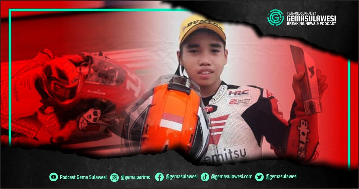 <p>Pembalap binaan PT Astra Honda Motor, Reykat Yusuf Fadillah, berpose dengan piala yang berhasil diraihnya usai finis ketiga pada sesi race pertama seri kedua Idemitsu Asia Talent Cup 2022 yang digelar/Doddy Wiratama/Skor.id</p>
