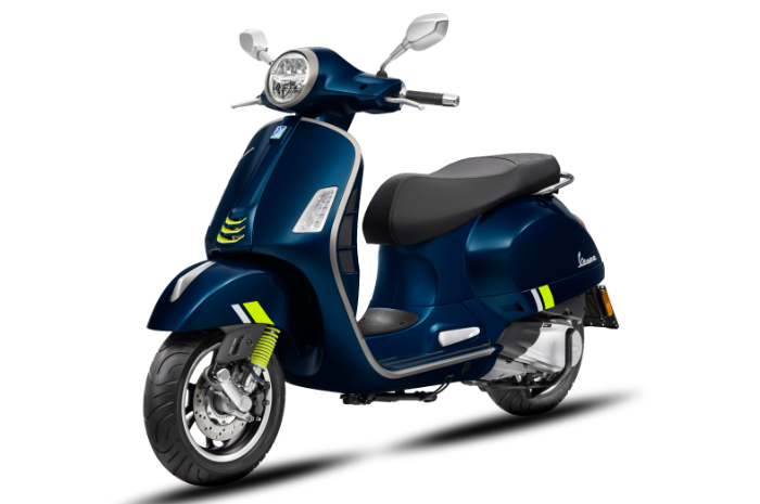 <p>Ket Foto: Vespa GTS Super Tech 300 dengan warna Deep Blue yang tampak mewah (Foto/Website Resmi Vespa)</p>
