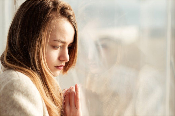 <p>Ket. Foto: 10 Tanda Orang dengan Kepribadian Anxious Introvert Salah Satunya Meragukan Diri Sendiri (Foto/Pinterest)</p>
