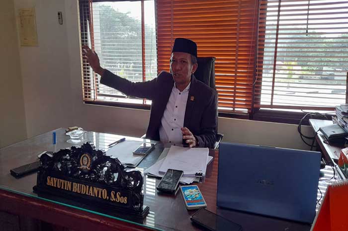 <p>Foto: Ketua DPRD Parimo, Sayutin Budianto Tongani.</p>

