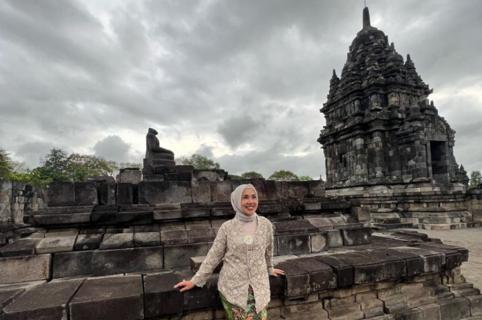 <p>Ket foto: Keindahan wisata Candi Sewu yang ada di Yogyakarta, tiap sudutnya begitu menawan (Foto/Instagram/leliwidiawati)</p>
