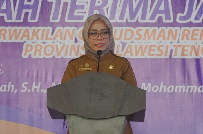 <p>Keterangan Foto : Sekdaprov Sulawesi Tengah Novalina saat menghadiri sertijab ombudsman Provinsi Sulawesi Tengah, (Foto/Humas Pemprov Sulteng)</p>
