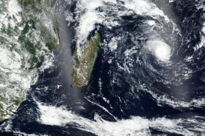 <p>Keterangan Foto: Siklon Tropis Freddy,(Foto:/Twitter/NASAEarth)</p>
