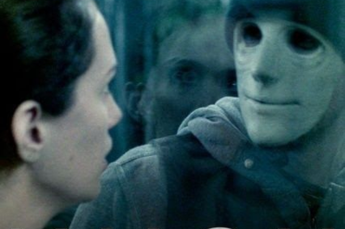 <p>Ket Foto: Sinopsis Film Hush (Foto/Pinterest @tomatorobert)</p>
