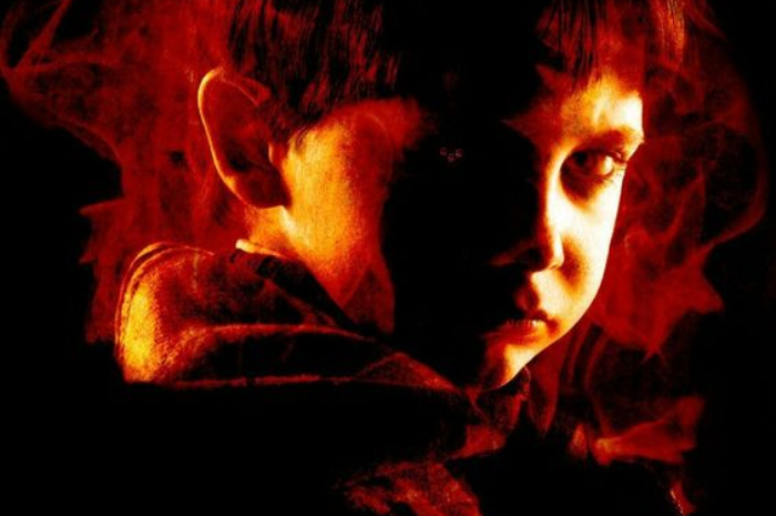<p>Ket Foto: Sinopsis Film The Omen (Foto/Pinterest @stiessmit)</p>
