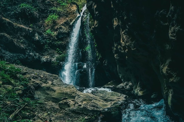 <p>Ket Foto: Ilustrasi foto pesona Air Terjun Watu Lawang Probolinggo (Foto/Instagram/@adam.septiansyah)</p>
