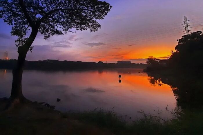 <p>Ket Foto: Ilustrasi foto pesona Telaga Ngipik Gresik (Foto/Instagram/@bakhrus)</p>
