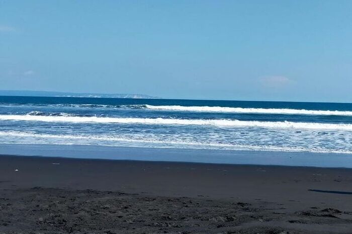<p>Ket Foto: Ilustrasi foto pesona Pantai Wotgalih Lumajang (Foto/Instagram/@idhae_hasyim)</p>
