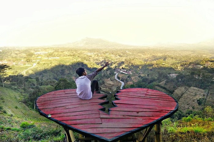 <p>Ket Foto: Ilustrasi foto Puntok Geneng Magetan (Foto/Instagram/@dolanmagetan)</p>
