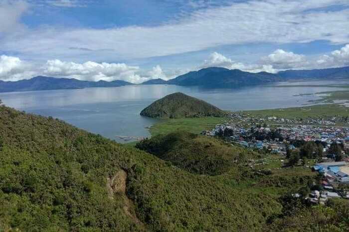 <p>Ket Foto: Ilustrasi foto kaindahan Danau Peniai Papua (Foto/Instagram/@martha.deda)</p>
