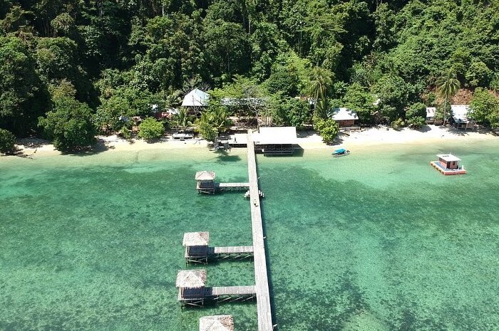 <p>Ket Foto: Ilustrasi foto keindahan Taman Nasional Cendrawasih (Foto/Instagram/@andrikilua)</p>

