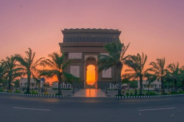 <p>Ket Foto: Ilustrasi foto pesona Simpang Lima Kediri (Foto/Instagram/@simpanglimagumul)</p>
