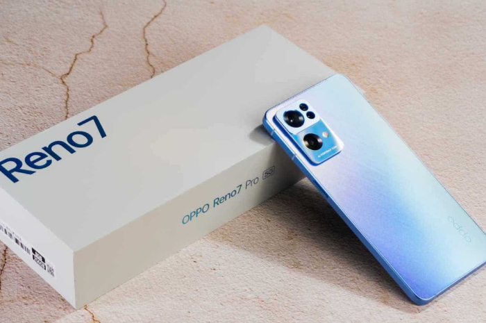 <p>Ket. Foto: HP Oppo Reno 7 Varian Startrails Blue, Ini Dia Spesifikasi Smartphone Kelas Harga Premium (Foto/Pinterest)</p>
