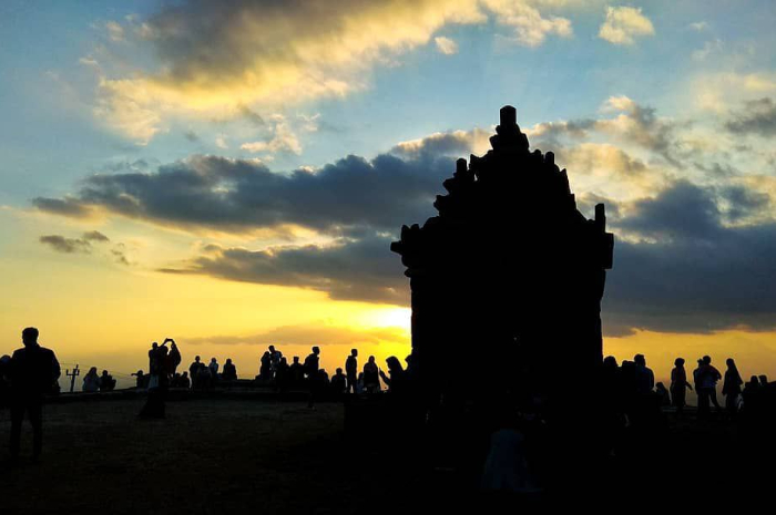 <p>Ket foto: Wisata Candi Ijo Yogyakarta, cocok untuk mengisi libur Lebaran bersama orang-orang tersayang (Foto/Instagram/ary_33)</p>
