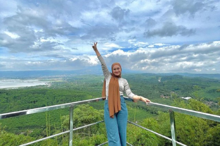 <p>Ket foto: Wisata Goa Rong Semarang suguhkan pemandangan alam nan mempesona, cocok untuk healing (Foto/Instagram/@sitay3001)</p>
