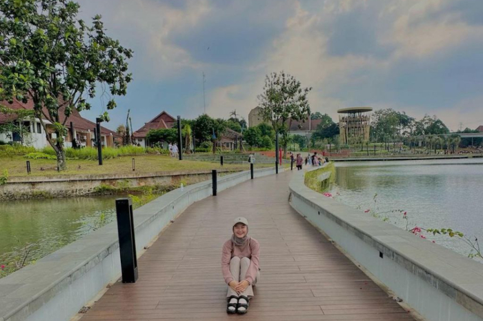 <p>Ket foto: Wisata Taman Mini Indonesia Indah di Jakarta, selalu sukses menarik minat pengunjung (Foto/Instagram/sabaileys)</p>
