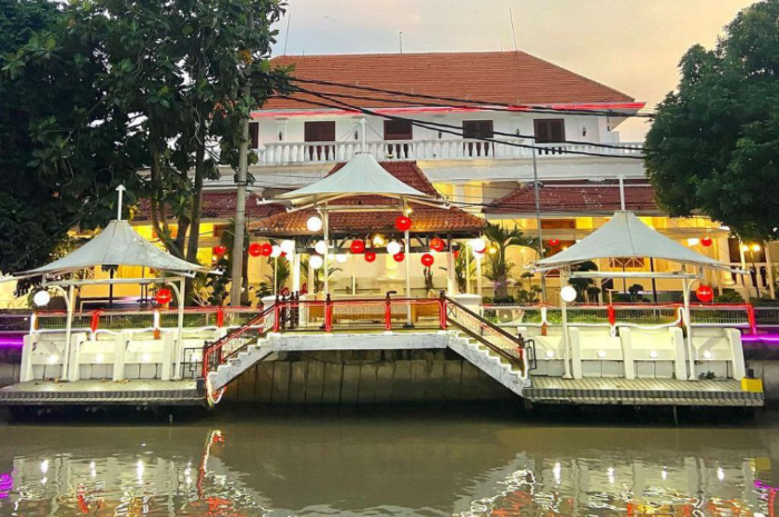 <p>Ket foto: Serunya berkeliling area wisata Taman Prestasi di Surabaya Jawa Timur (Foto/Instagram/nimas.hapsari)</p>
