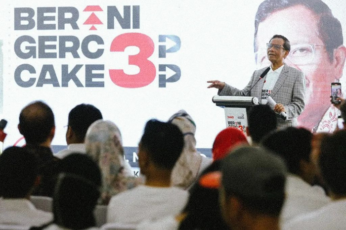 <p>Ket. Foto : Mahfud MD Akan Kunjungi Beberapa Daerah di Pulau Jawa untuk Kampanye Minggu Ini<br />
(Foto/Instagram/@mohmahfudmd)</p>
