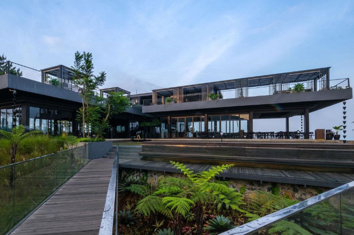 <p>Ket foto: Rekomendasi tempat nongkrong di Bogor, The Upper Clift Resort &amp; Cafe Sentul cocok untuk melepas penat (Foto/Instagram/theupperclift)</p>
