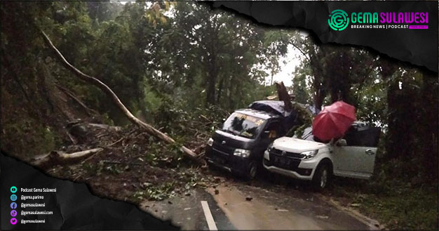 <p>Ket Foto: Tanah longsor terjang Kabupaten Gowa (Foto/Facebook Endang Sulsilowati)</p>
