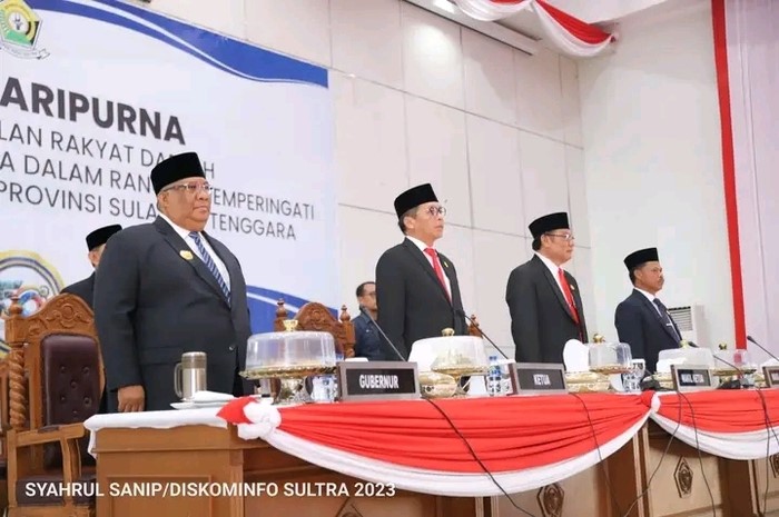 <p>Keterangan Foto : Gubernur Ali Mazi saat menghadiri rapat paripurna bersama DPRD Sulawesi Tenggara, (Foto/Diskominfo Sultra)</p>
