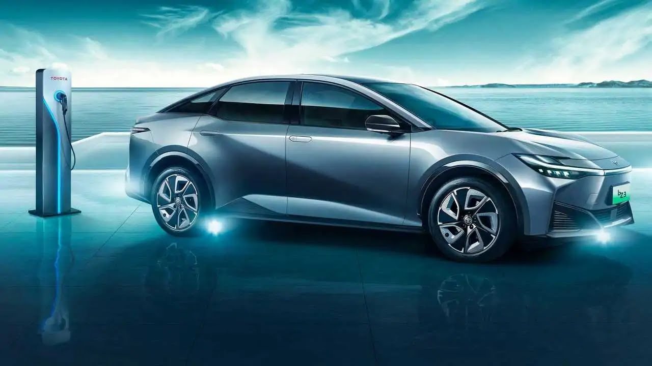 <p>Tampilan Toyota bZ3 yang langsung laku 5 ribu unit di China (Foto/Toyota) </p>
