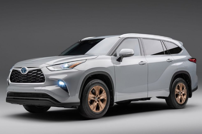 <p>Ket Foto: Toyota Highlander Hybrid 2023 dengan warna magnet grey metallic (Foto/Instagram/spotlifeasia)</p>
