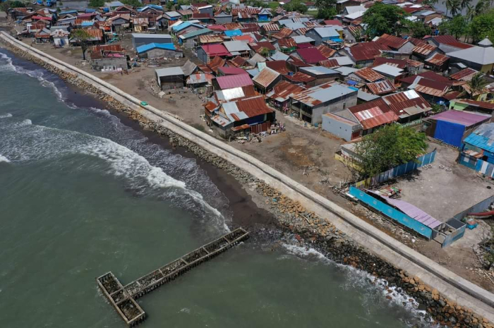 <p>Ket Foto: TPI Beba di Takalar, Sulawesi Selatan tampak dari udara (Foto/Facebook Andi Sudirman Sulaiman)</p>
