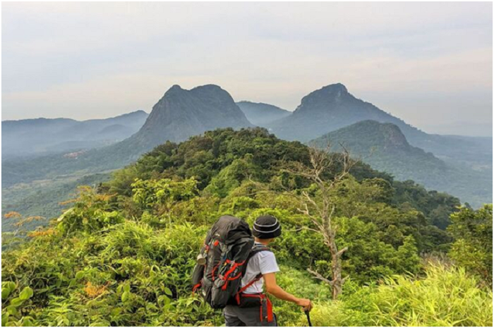 <p>Ket Foto: Pesona Gunung Lembu Purwakarta (Foto/Instagram/@ridwanfjar_)	</p>
