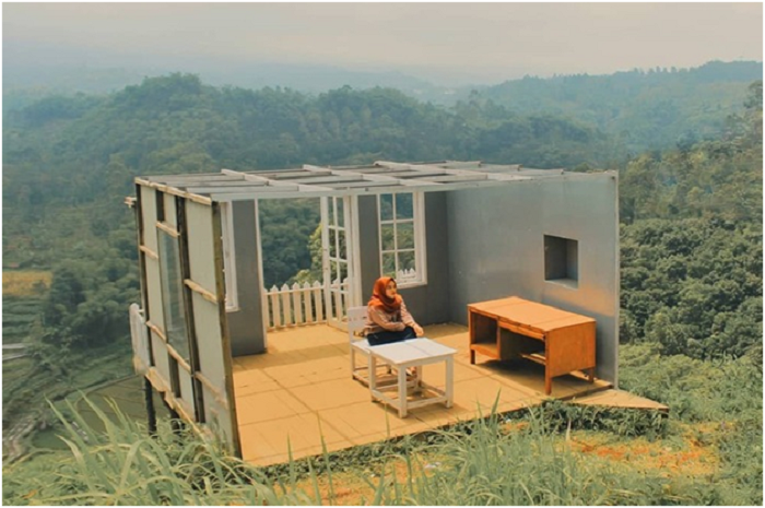 <p>Ket Foto: Pesona Bukit Kukusan Pemalang (Foto/Instagram/@arinidekaa)</p>
