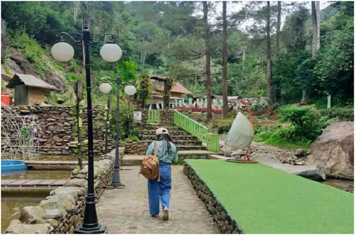<p>Ket Foto: Pesona Kampung Karuhun Sumedang (Foto/Instagram/@selhpia_sihombing18)</p>
