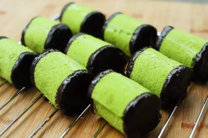 <p>Ket Foto: Ilustrasi foto banana roll cake (Foto/Youtube/Devina Hermawan)</p>
