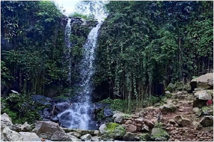 <p>Ket Foto: Pesona Curug Silintang Purbalingga (Foto/Instagram/@unangzika)</p>
