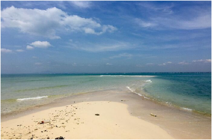 <p>Ket Foto: Pesona Pulau Gede Rembang (Foto/Instagram/@c.yasmant)</p>
