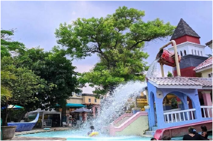 <p>Ket Foto: Pesona Venetian Water Carnaval Bekasi (Foto/Instagram/@venetianwatercarnaval)</p>
