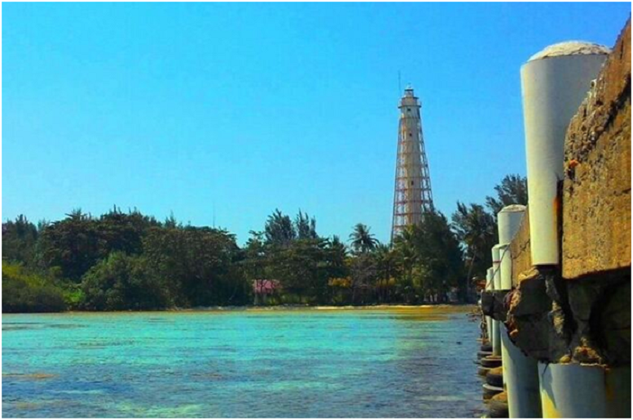 <p>Ket Foto: Pesona Pulau Biawak Indramayu (Foto/Instagram/@pulaubiawak_indramayu)	</p>
