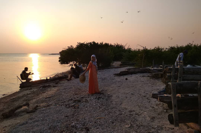 <p>Ket foto: Sunset di wisata Pantai Ujung Piring Jepara, eksotis nan menawan (Foto/Instagram/novieshani)</p>